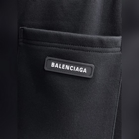 Balenciaga С тремя логотипами Новые 