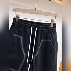 Balenciaga С тремя логотипами Новые 