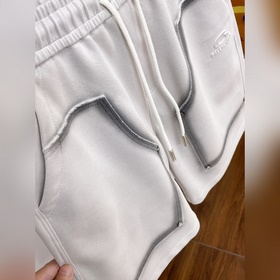Balenciaga С тремя логотипами Новые 
