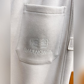 Новая коллекция брюк и джинсов Balenci
