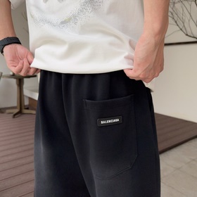 Balenciaga С тремя логотипами Новинк