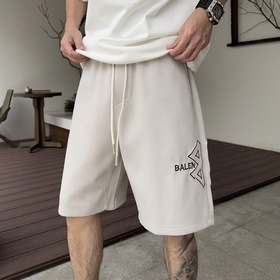 Balenciaga С тремя логотипами Новинк