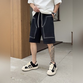 Balenciaga С тремя логотипами Новинк