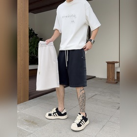 Balenciaga С тремя логотипами Новинк