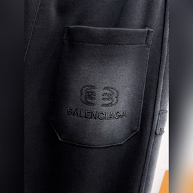 Новые брюки в стиле кэжуал от Balencia