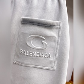 Balenciaga С тремя логотипами Новые 
