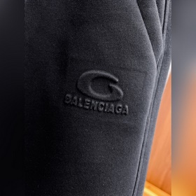 Balenciaga С тремя логотипами Новые 