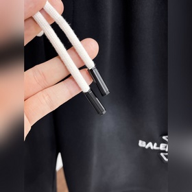 Balenciaga С тремя логотипами Новые 