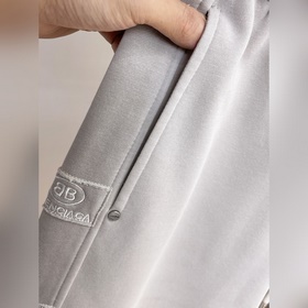 Balenciaga С тремя логотипами Новые 