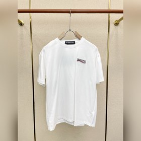 Balenciaga： новая коллекция, ради кото