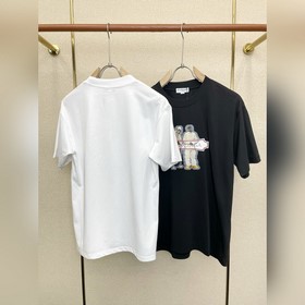 Balenciaga： новая модель мужской повсе