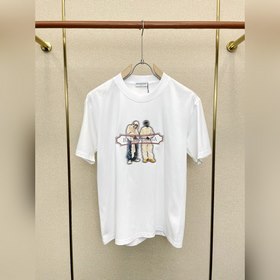 Balenciaga： новая модель мужской повсе