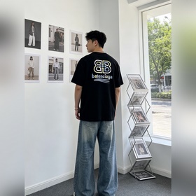 Balenciaga： новая коллекция, ради кото