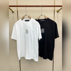 Balenciaga： новая коллекция, ради кото