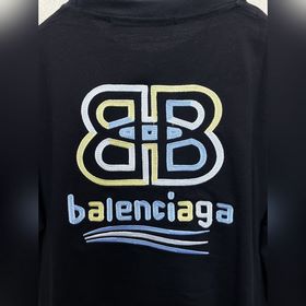 Balenciaga： новая коллекция, ради кото
