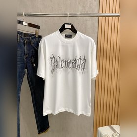 Balenciaga： модная и лаконичная футбол
