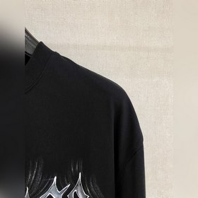 Balenciaga： модная и лаконичная футбол