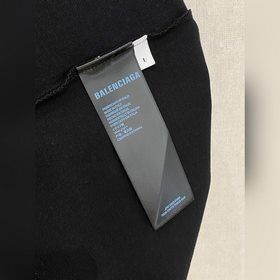 Balenciaga： модная и лаконичная футбол