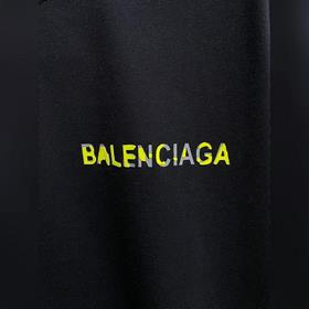Balenciaga — новая модель 2026 года： м