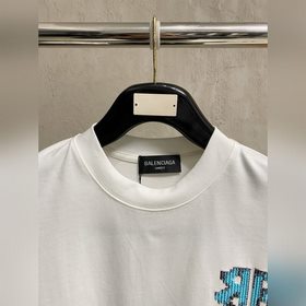 Balenciaga — новая модель 2026 года： м