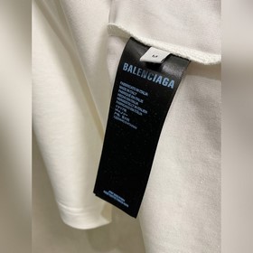 Balenciaga — новая модель 2026 года： м