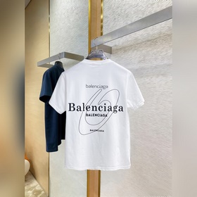 Balenciaga С тремя логотипами Новинк
