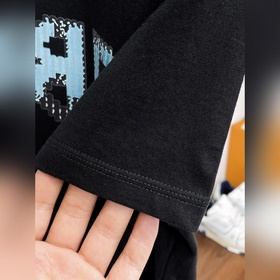 Balenciaga С тремя логотипами Новинк
