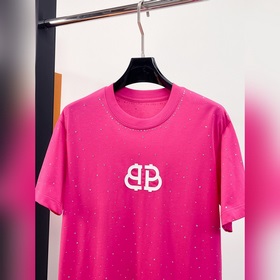 Balenciaga С тремя логотипами Новинк