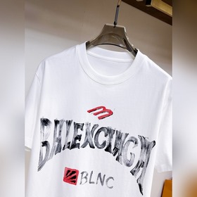 Balenciaga С тремя логотипами Новая 