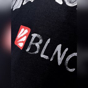 Balenciaga С тремя логотипами Новая 