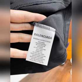 Balenciaga С тремя логотипами Новинк