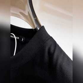 Balenciaga С тремя логотипами Новинк