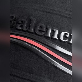 Balenciaga С тремя логотипами Новинк