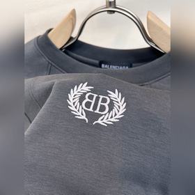 Balenciaga. Мужская футболка с круглым