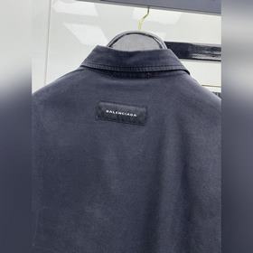 Balenciaga представляет новую летнюю к