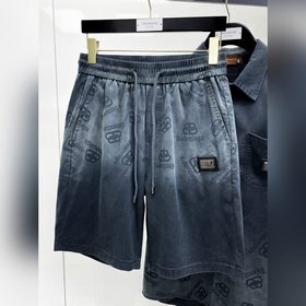 Balenciaga представляет новую летнюю к