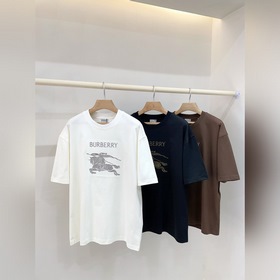 Burberry  berry — новейшая весенне-л