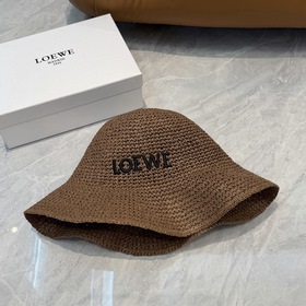 Новая соломенная шляпа CELINE из рафии