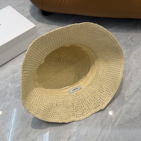 Новая соломенная шляпа CELINE из рафии