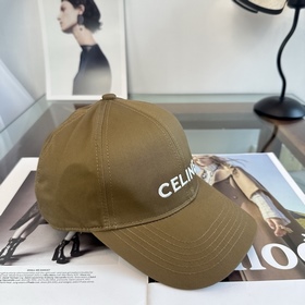 CELINE (Селин) — новая бейсболка в лак