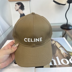 CELINE (Селин) — новая бейсболка в лак