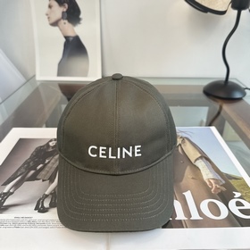 CELINE (Селин) — новая бейсболка в лак