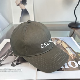 CELINE (Селин) — новая бейсболка в лак
