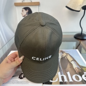 CELINE (Селин) — новая бейсболка в лак