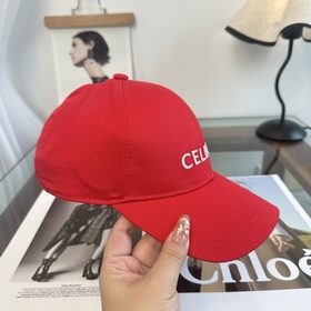 CELINE (Селин) — новая бейсболка в лак