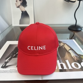 CELINE (Селин) — новая бейсболка в лак