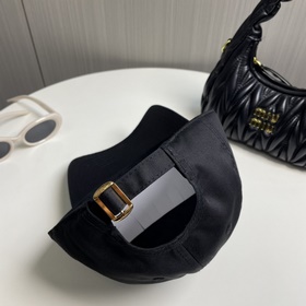 Популярная бейсболка CELINE (Селин) с 