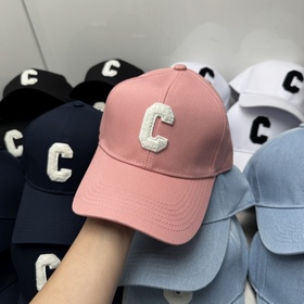 Бейсболка Celine из коллекции весна-ле