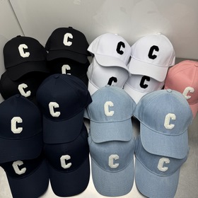 Бейсболка Celine из коллекции весна-ле