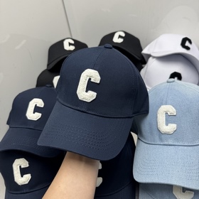 Бейсболка Celine из коллекции весна-ле